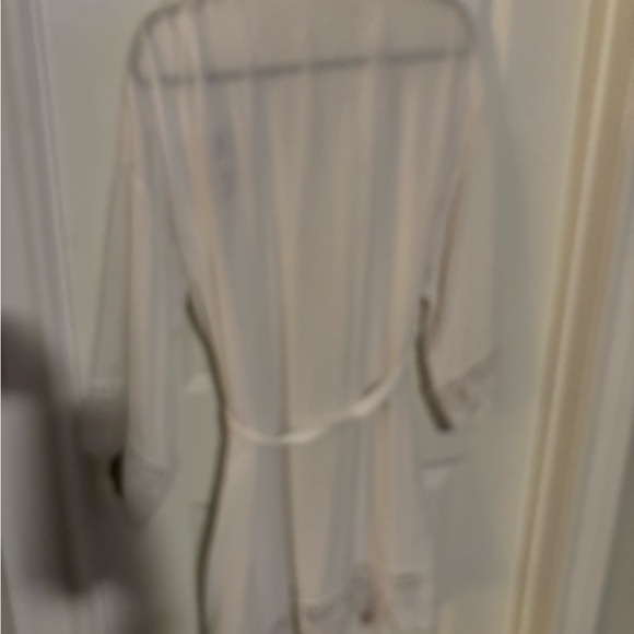 Wedding Robe - Picture 2 of 7